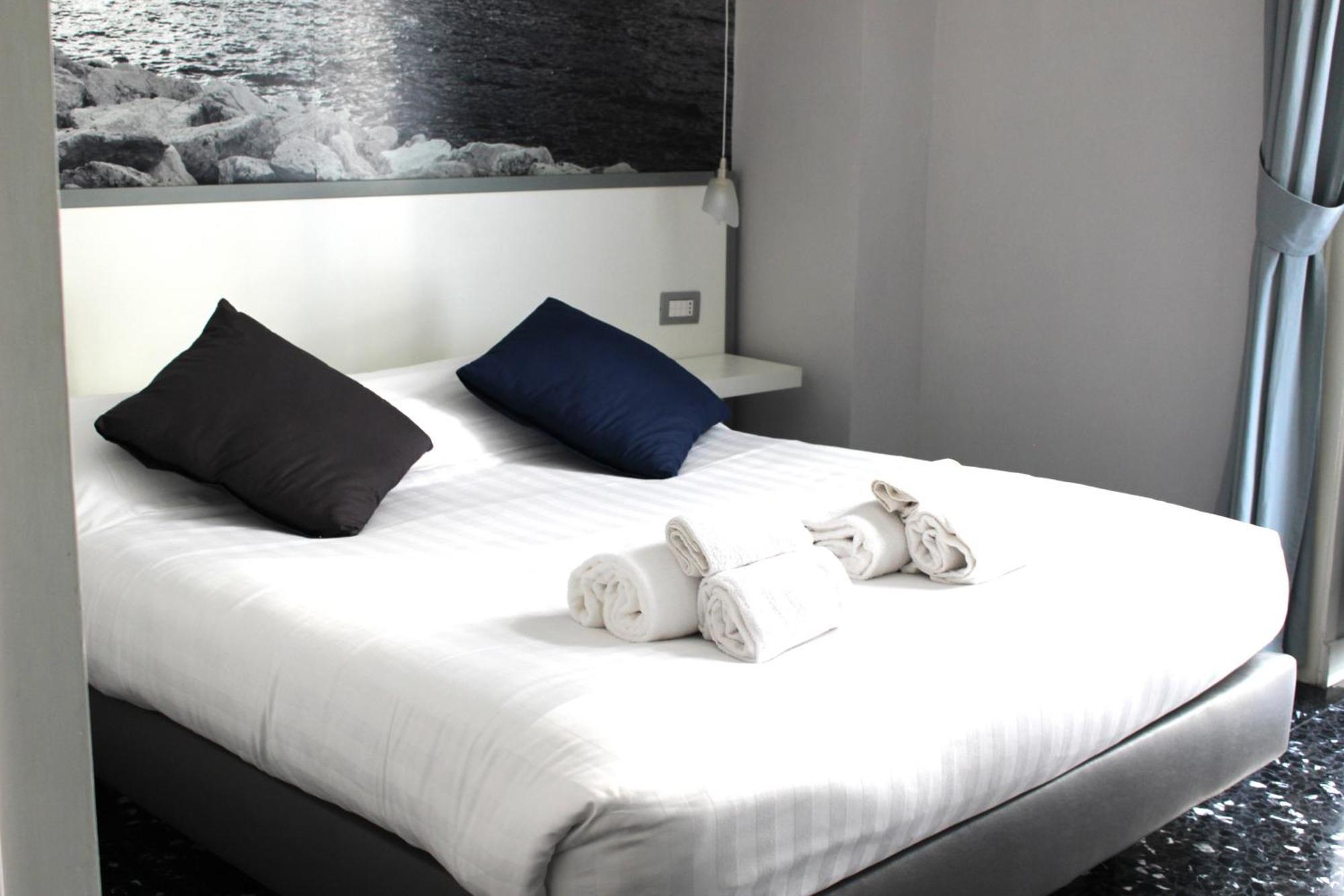 Beverello Rooms Napoli Exterior foto
