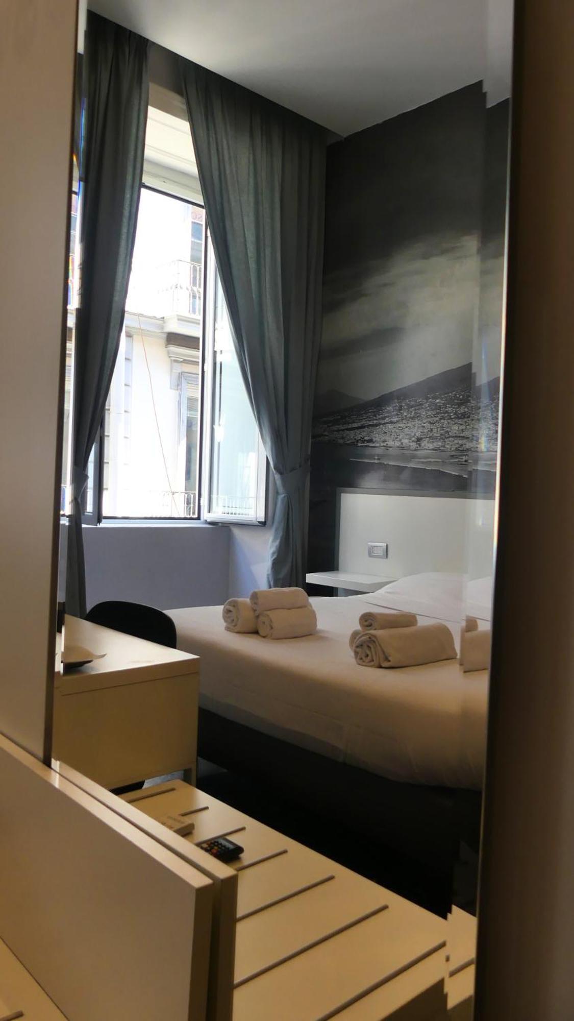 Beverello Rooms Napoli Exterior foto