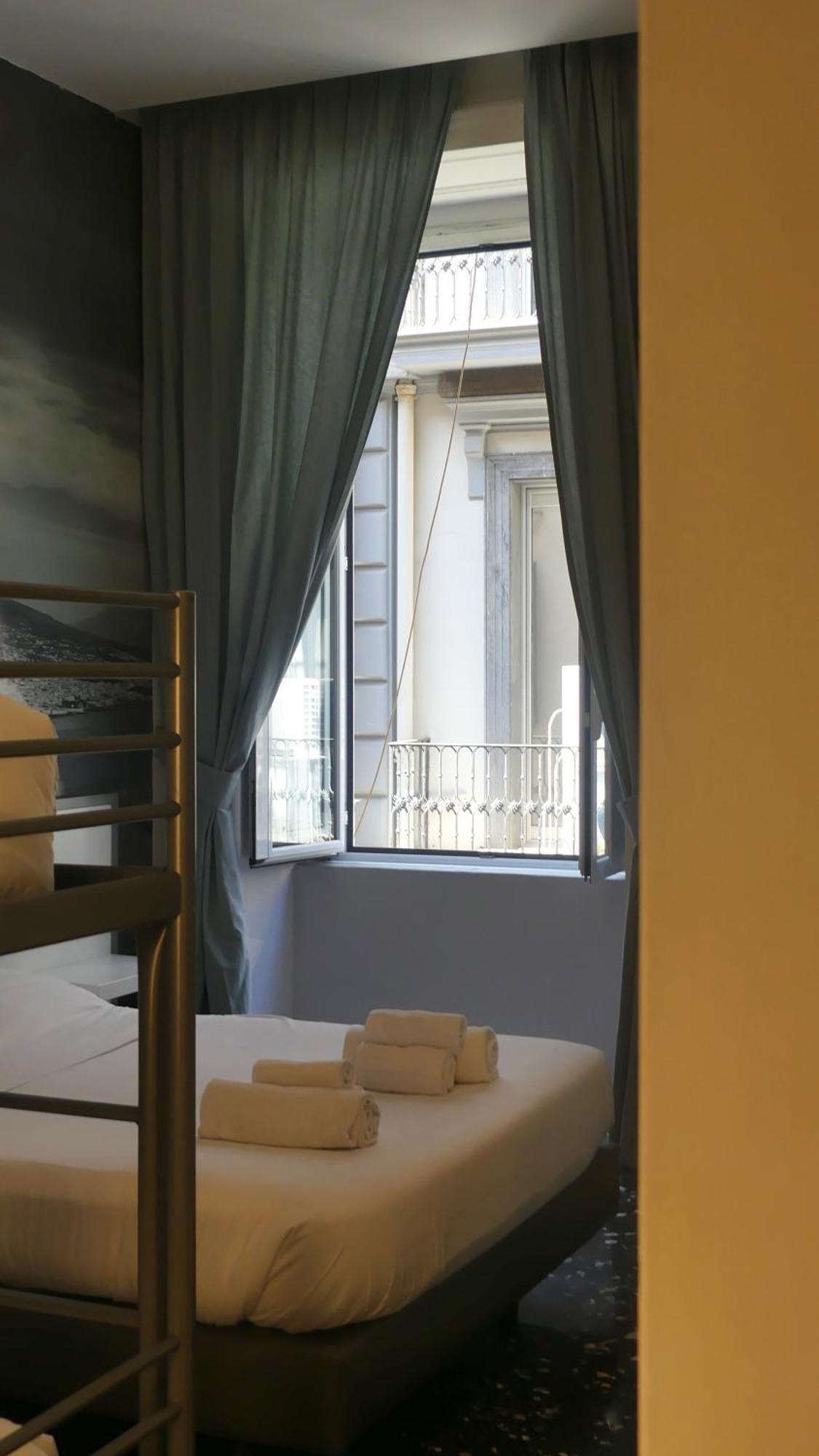 Beverello Rooms Napoli Exterior foto